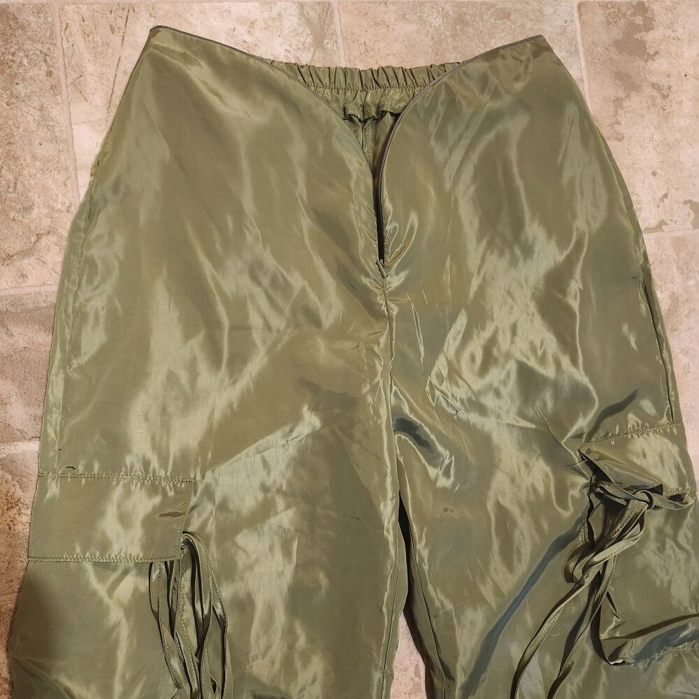 Micas Women's Large Green Cargo Pants Wide Leg Lightweight Casual Streetwear - Picture 10 of 14